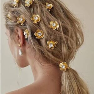 (5)floral Hair Accessories – Romantic and Sophisticated Style 🌸